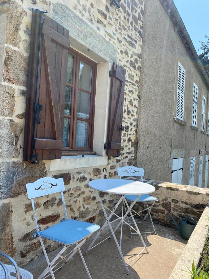 Petit Cocon Au Coeur Du Morvan Montreuillon Exterior photo