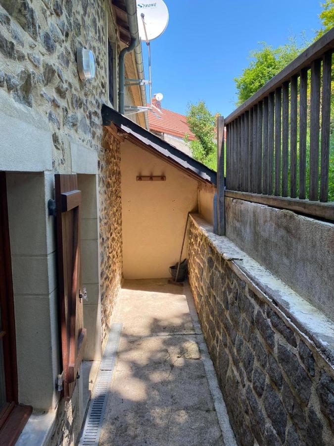 Petit Cocon Au Coeur Du Morvan Montreuillon Exterior photo